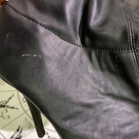 black thigh high boots - Picture 4 of 5